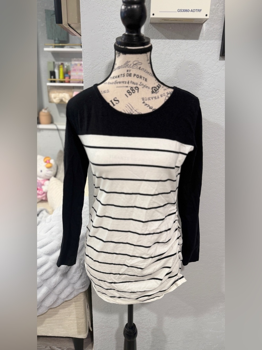 Maternity Striped Long Sleeve Top Medium Black Ivory Ruched Pregnancy Shirt - Picture 2 of 7
